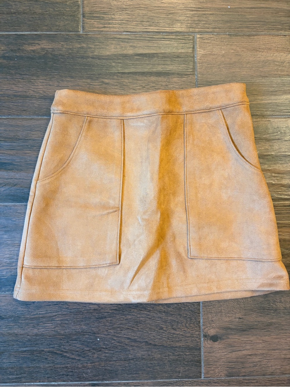 Lulu’s Faux Suede Mini Skirt with pockets!